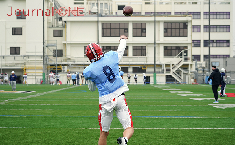 アメリカンフットボール Japan U.S. DREAM BOWL 2023 アイビー・リーグ（Ivy League）のオールスターチーム QB Ben Mays-Journal-ONE撮影