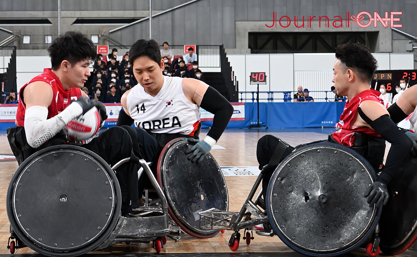 車いすラグビー アジアオセアニアカップ2023 日本vs韓国戦 日本代表の羽賀理之選手と若山英史選手のオフェンス-Journal-ONE撮影
