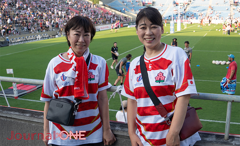 リポビタンD2023| JAPAN vs フィジー | 札幌ドームで取材した女性ファンに秩父宮ラグビー場で再会-Journal-ONE撮影