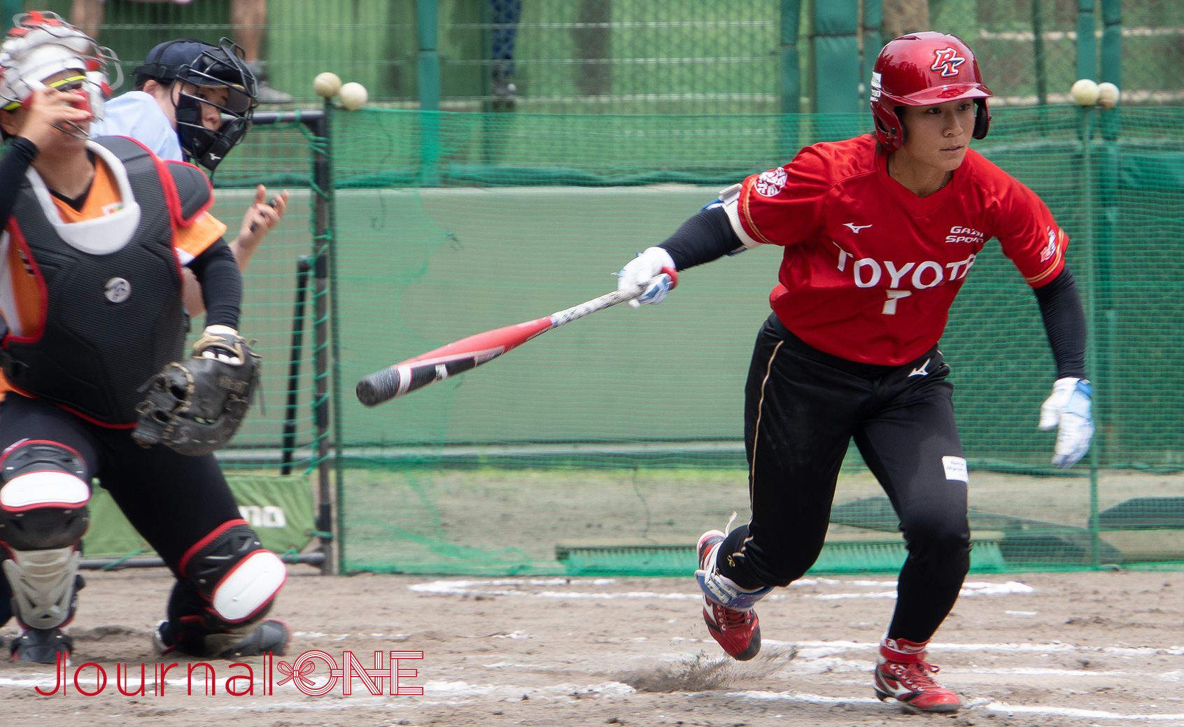 女子ソフト JDリーグ|常勝軍団を牽引する西地区首位打者の石川恭子選手（トヨタレッドテリアーズ）-Journal-ONE撮影