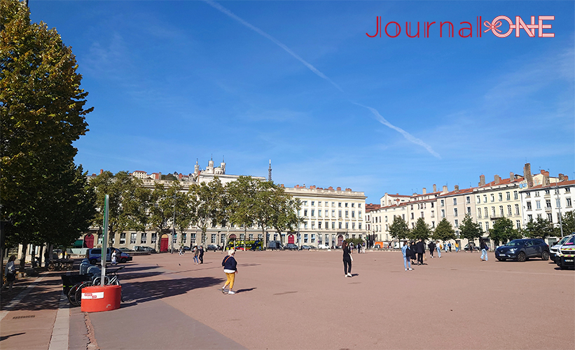 ラグビーW杯フランス大会| リヨンのベラージュ広場には広大なファンゾーンが設置-Journal-ONE撮影
