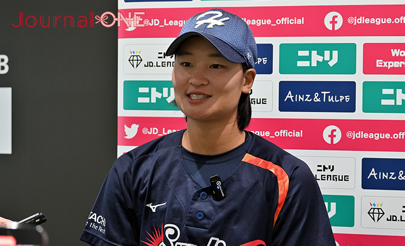 女子ソフト JDリーグ| プレーオフ2ndラウンド 日立サンディーバvsホンダリベルタ ポイントゲッターの藤森捺未選手(日立サンディーバ)は二度目のチャンスで値千金の同点打を放つ-Journal-ONE撮影