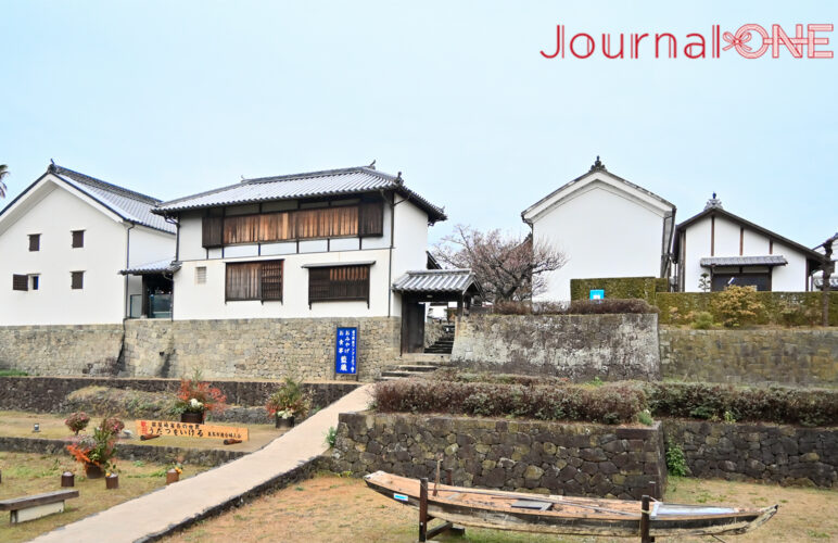 四国を元気に! | JR四国と女子ソフト・伊予銀行ヴェールスの地域創生 川口茉菜,庄村瑠衣､遠藤杏樺の3選手が徳島県美馬市・重要伝統的建造物群保存地区 “うだつの町並み” を散策-Journal-ONE