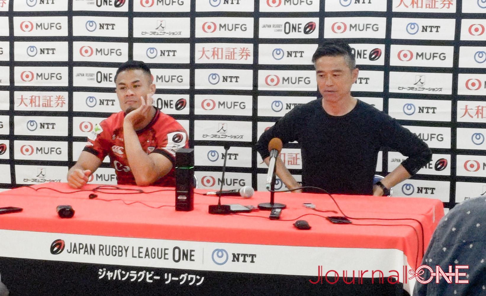 Journal-ONE | ラグビーリーグワン3位決定戦 東京SGと横浜Eの試合で厳しいマークを受けた南アフリカ代表のチェスリン・コルビ（東京SG）