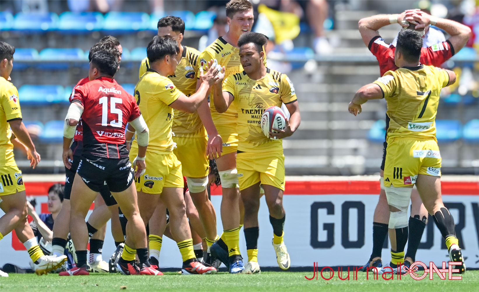 Journal-ONE | ラグビーリーグワン3位決定戦 東京SGと横浜Eの試合でトライする松島幸太朗（東京SG）