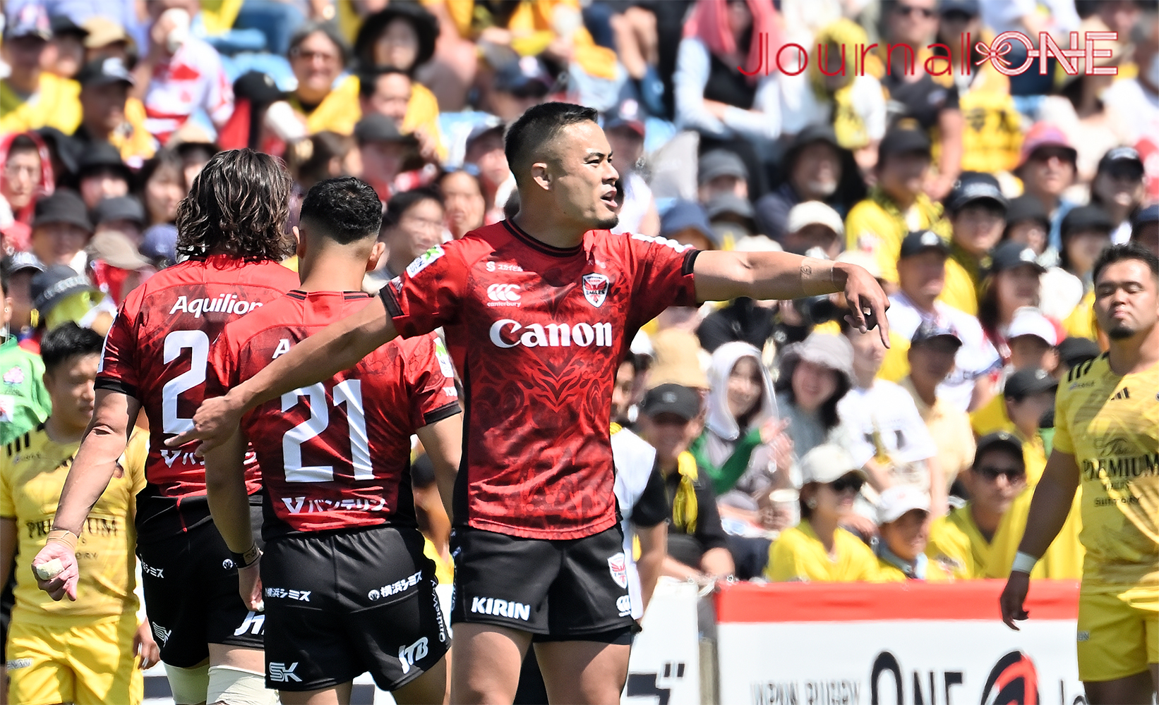 Journal-ONE | ラグビーリーグワン3位決定戦 東京SGと横浜Eの試合で厳しいマークを受けた南アフリカ代表のチェスリン・コルビ（東京SG）