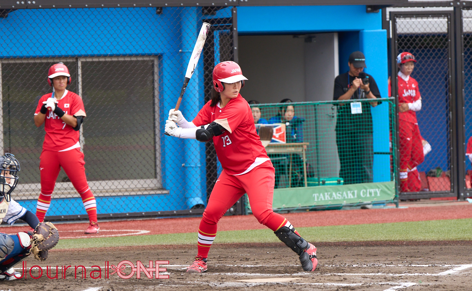 JournalｰONE | 女子ソフトボール日本代表とJDリーグ選抜が能登半島地震復興チャリティマッチでは2四球を選んで勝利に貢献した下山絵里（トヨタ）-Journal-ONE撮影