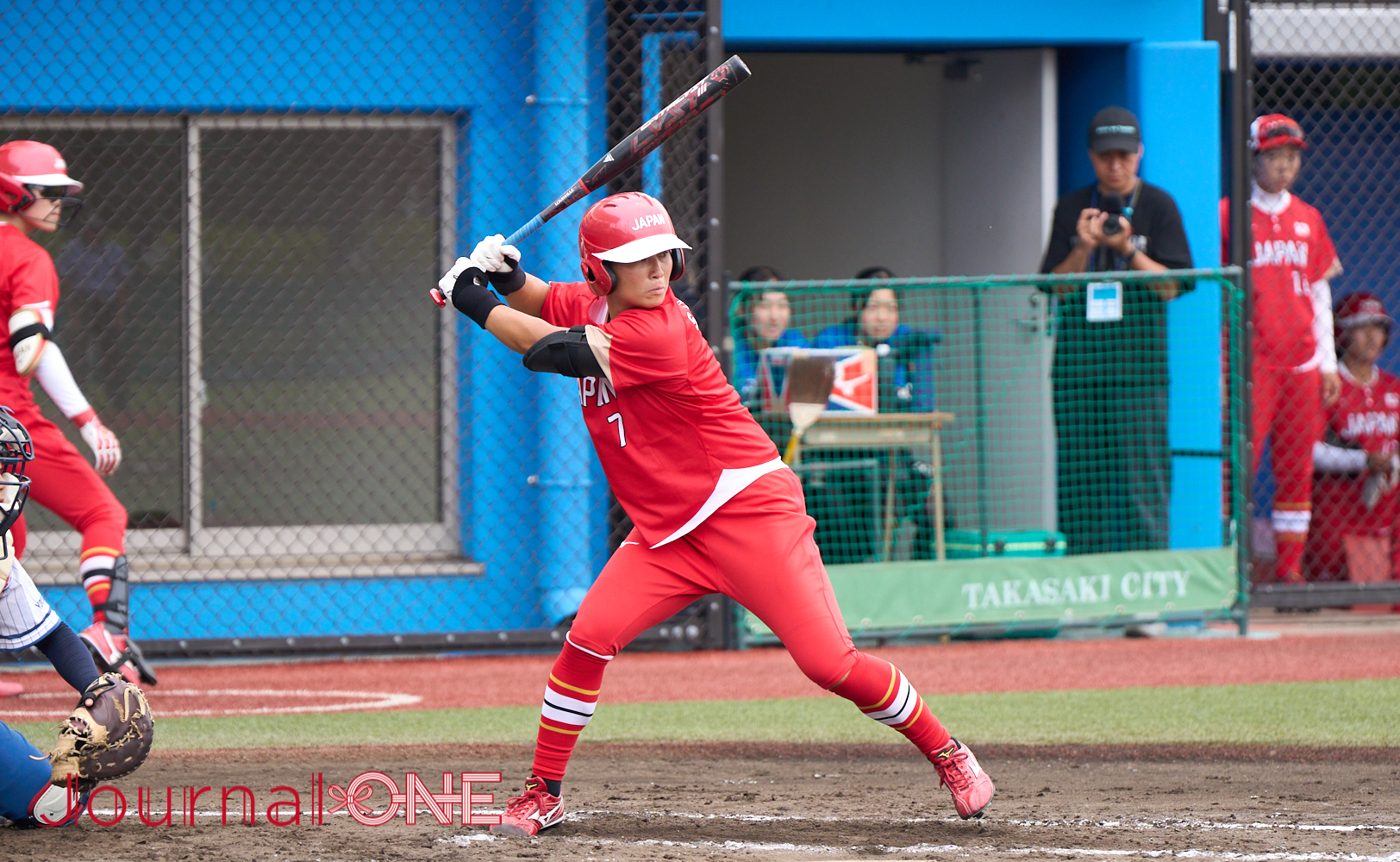 JournalｰONE | 女子ソフトボール日本代表とJDリーグ選抜が能登半島地震復興チャリティマッチ 三冠王も射程圏・打撃好調の坂本結愛（戸田中央）-Journal-ONE撮影