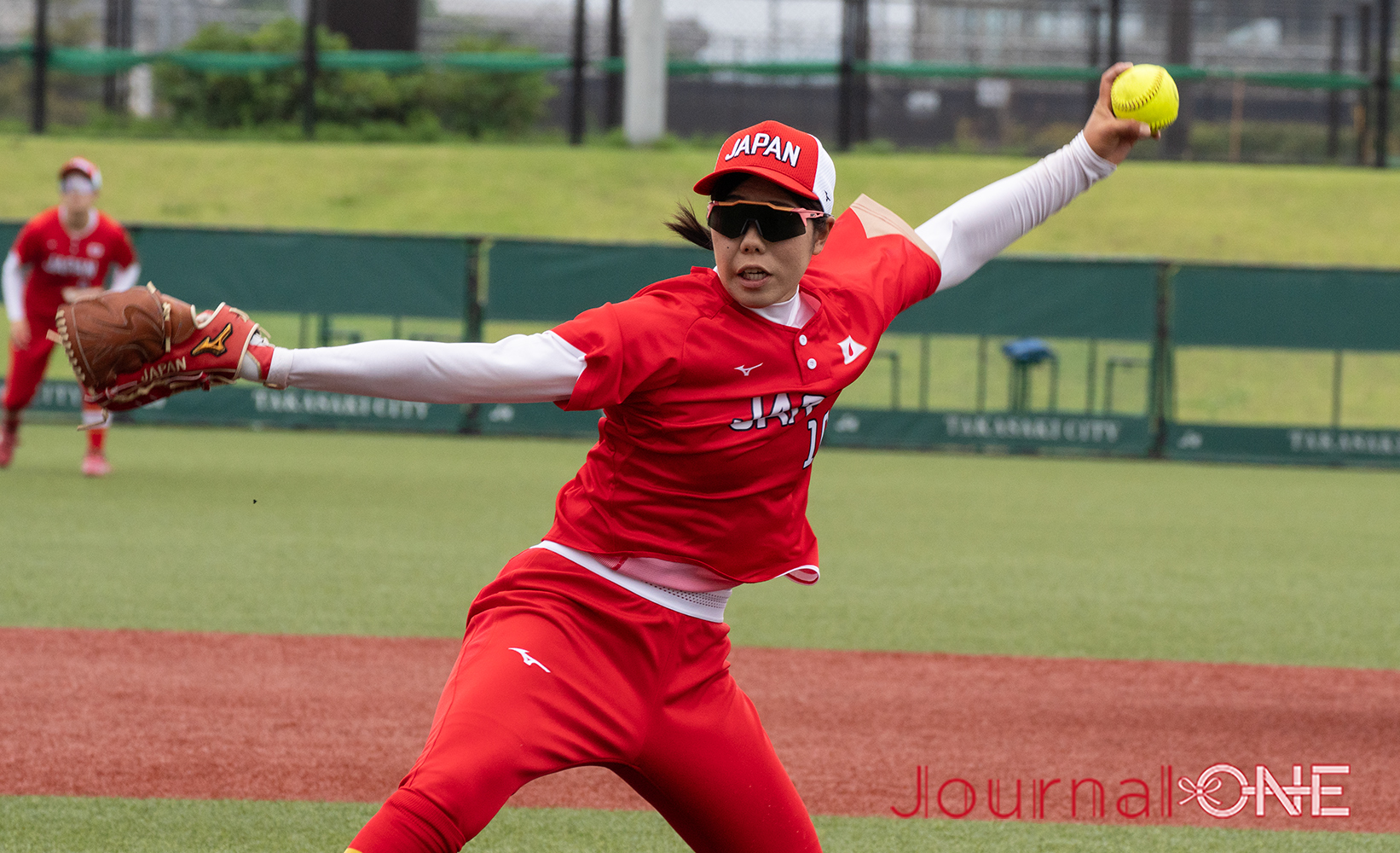 JournalｰONE | 女子ソフトボール日本代表とJDリーグ選抜が能登半島地震復興チャリティマッチ 1回を完璧に抑えた鹿野愛音（タカギ）-Journal-ONE撮影