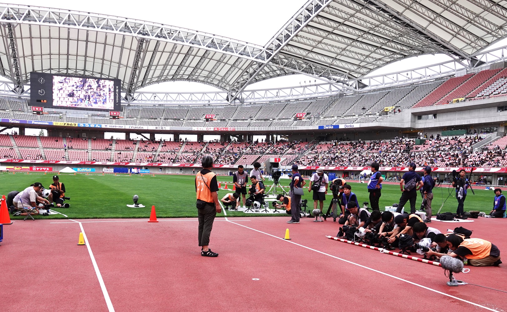 Journal-ONE | 陸上日本選手権の会場となったデンカビッグスワンスタジアム（新潟市）-児玉育美撮影