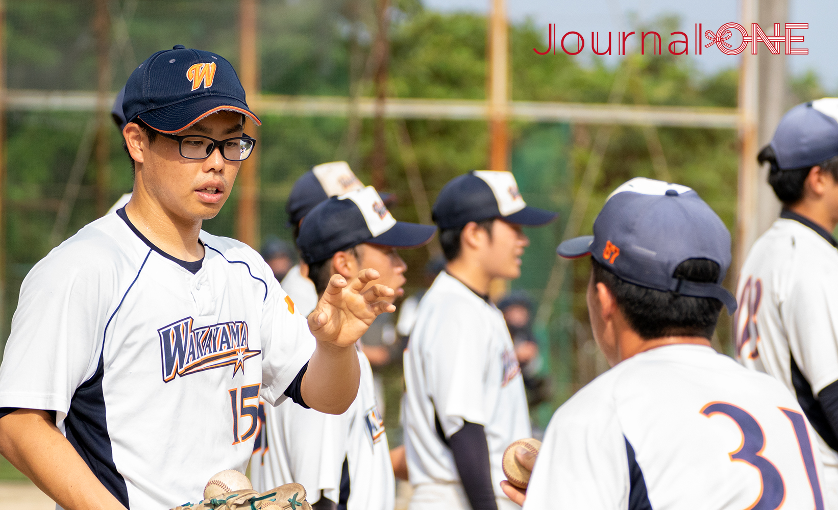 JournalｰONE | 大学野球 様々な場面で選手同士がプレーを確認し合う和歌山大学野球部の練習風景-JournalｰONE撮影