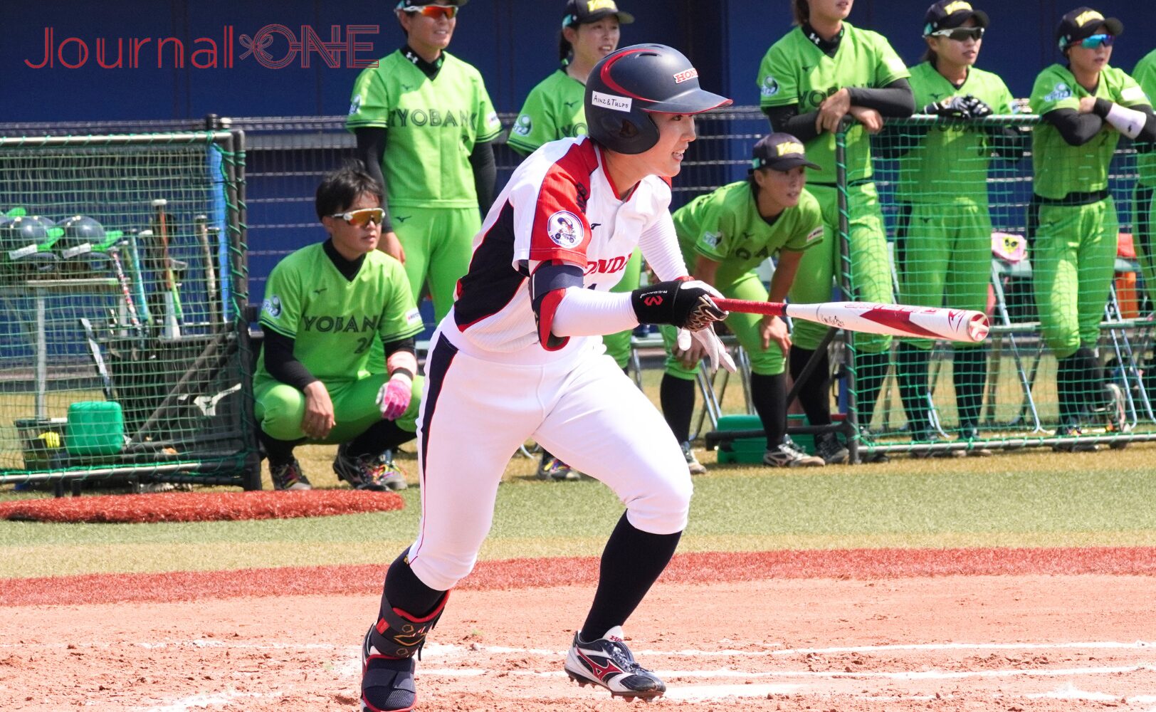 Journal-ONE | 女子ソフト JDリーグ 初回に先制適時打を放つ大川 茉由（ホンダ）-Journal-ONE撮影