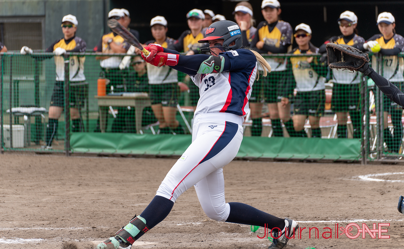 softball-samantha-show-minamno-202409-01