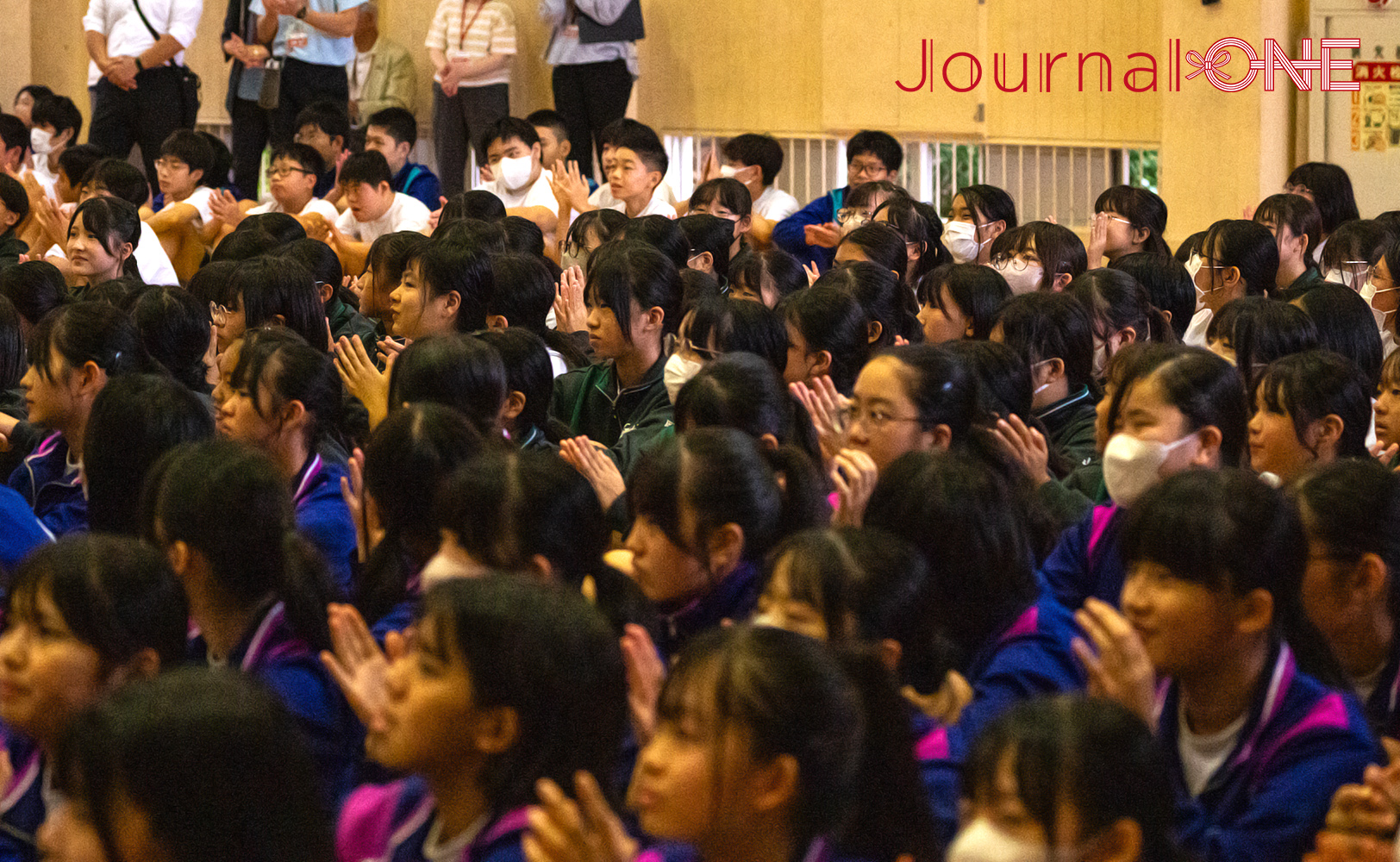 JournalｰONE | 松戸一中の生徒達は村竹ラシッド選手に耳を傾ける-JournalｰONE撮影