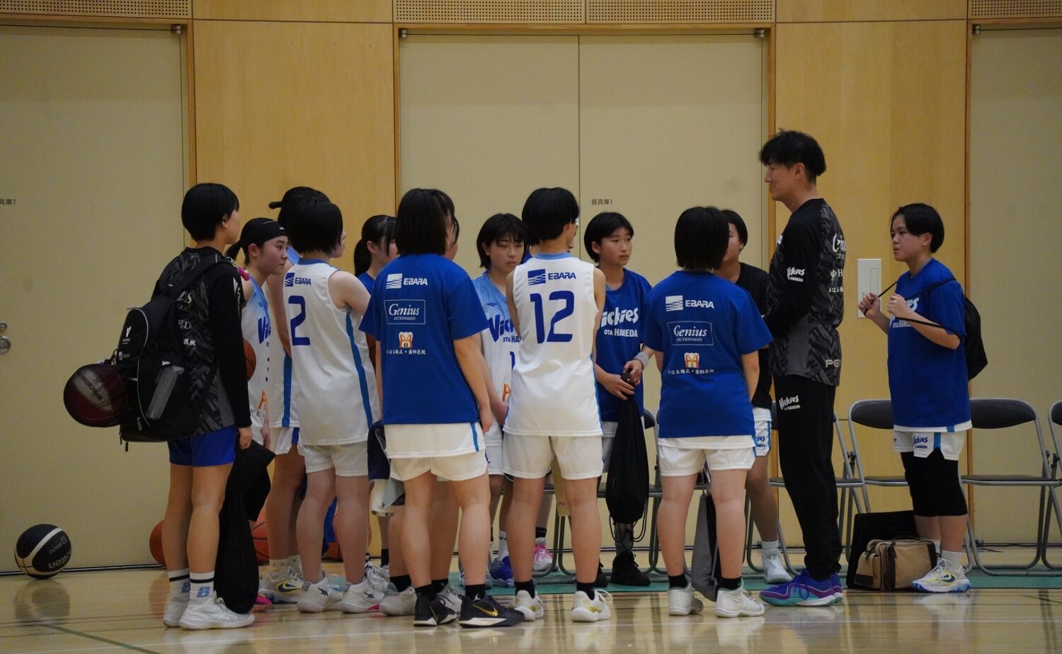 交流戦に参加した東京羽田ヴィッキーズ‐吉川哲彦撮影