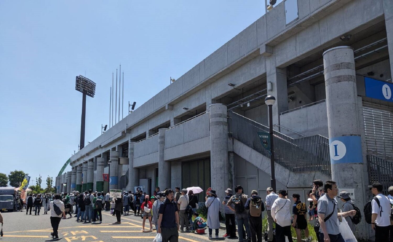 早めに到着したスタジアムの外観‐平床大輔撮影