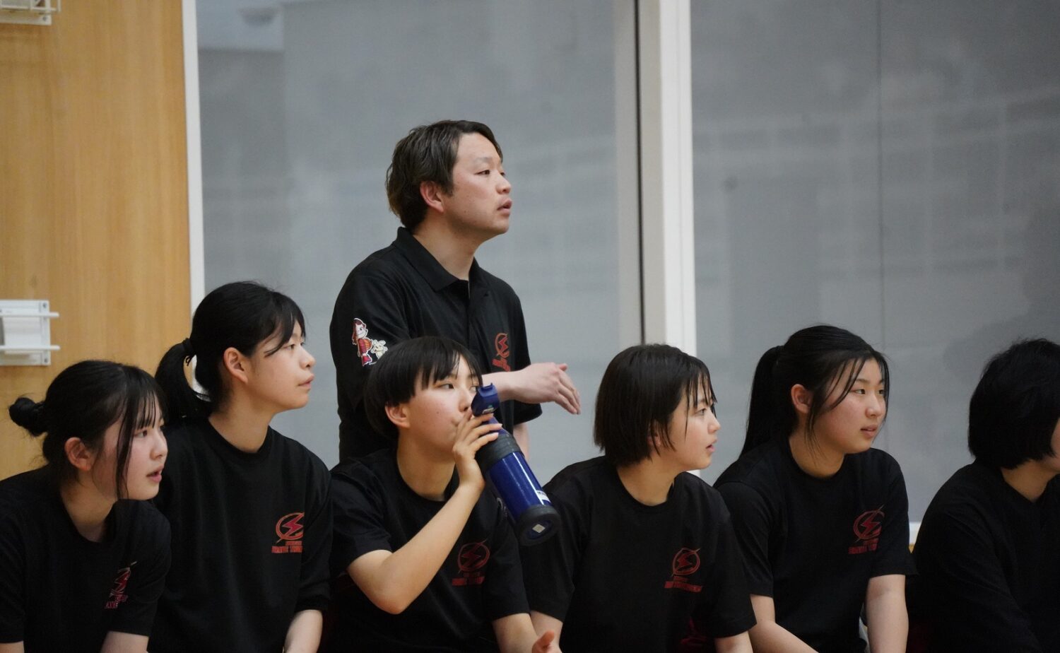 U15川崎ブレイブサンダースの岩﨑HC∸吉川哲彦撮影