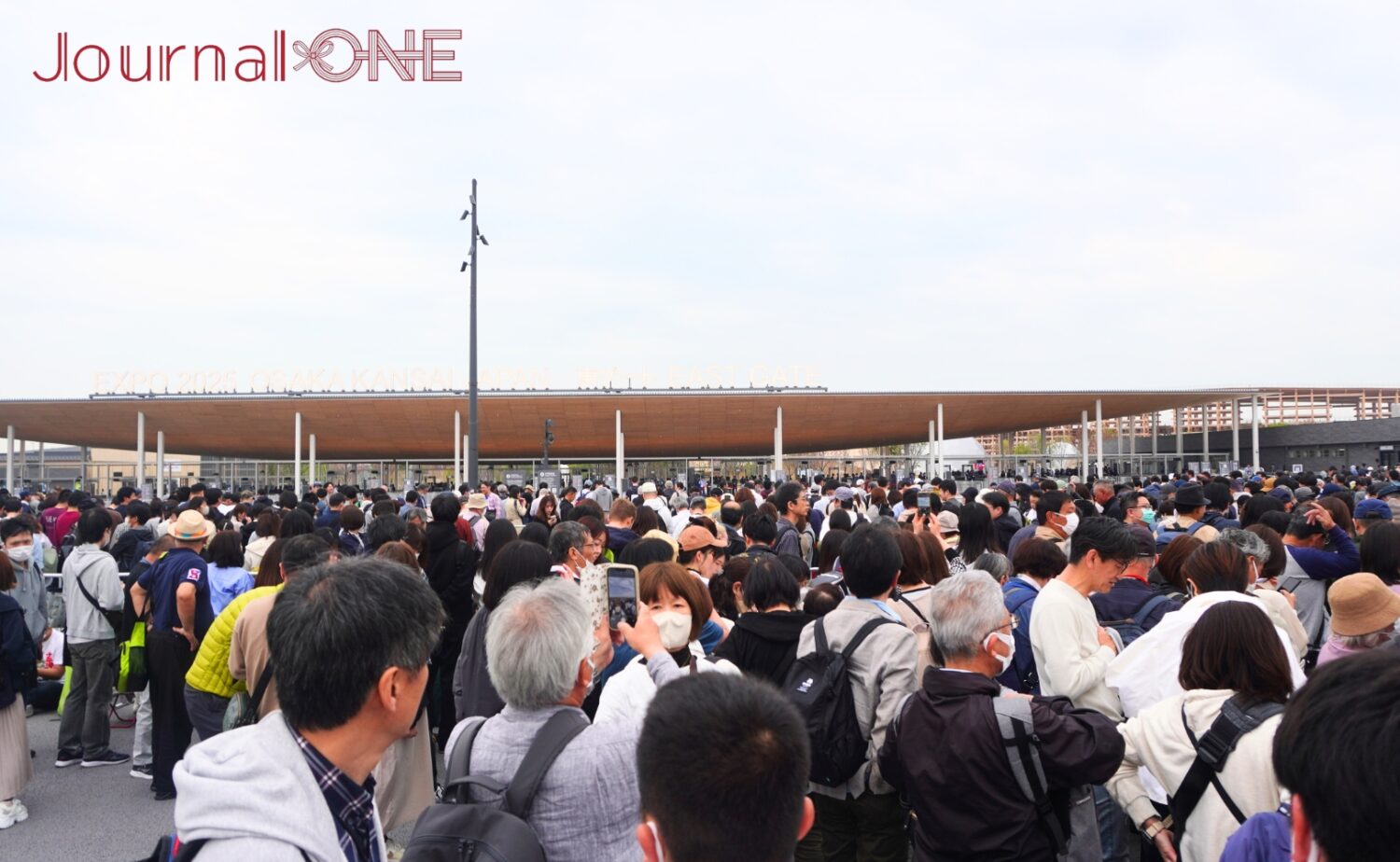 大阪万博2025東ゲートの入場口での電場障害はなかった-Journal-ONE撮影