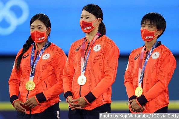 YOKOHAMA, JAPAN - JULY 27: Team Japan receives their gold medals after defeating Team United States 2-0 in the Softball Gold Medal Game between Team Japan and Team United States on day four of the Tokyo 2020 Olympic Games at Yokohama Baseball Stadium on July 27, 2021 in Yokohama, Kanagawa, Japan. (Photo by Koji Watanabe/Getty Images)