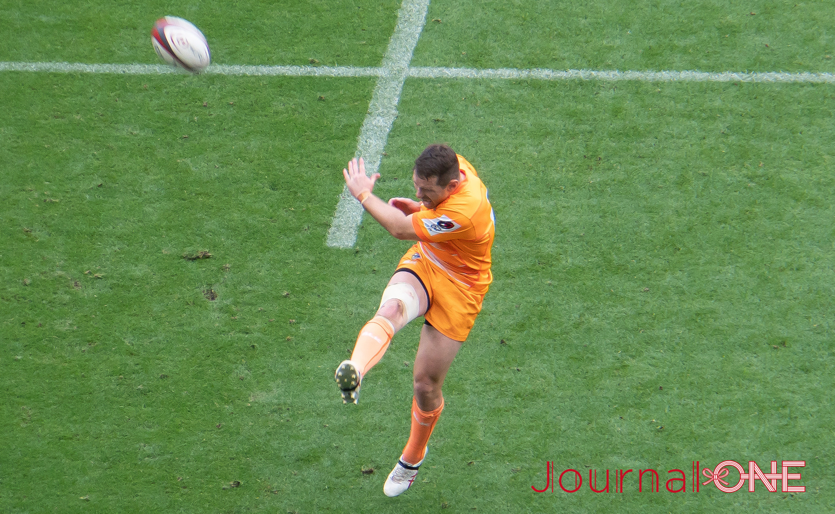 Japan Rugby League One final match,The moment Bernard Foley (Australianational rugby union team) kicked the ball out, the payoff was set. ; Photo by Journal-ONE