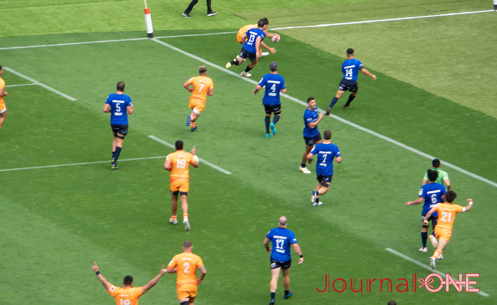 Japan Rugby League One final match, Haruto Kida (Japan rugby union team) took a kick pass from Harimichi Tachikawa(RWC2019 Japan rugby union team) and scored a try ; Photo by Journal-ONE